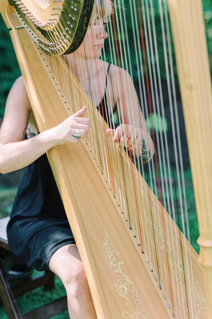 harp at wedding